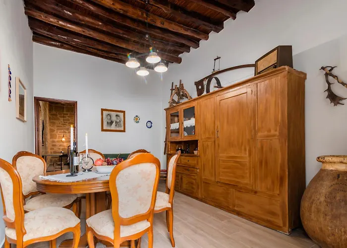 Manolis And Anna's House